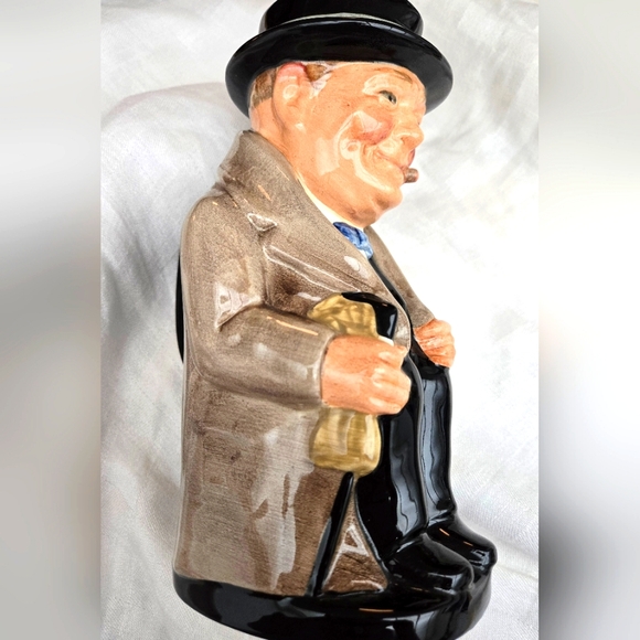 Royal Doulton Sir Winston Churchill Pitcher 9" - Picture 9 of 9